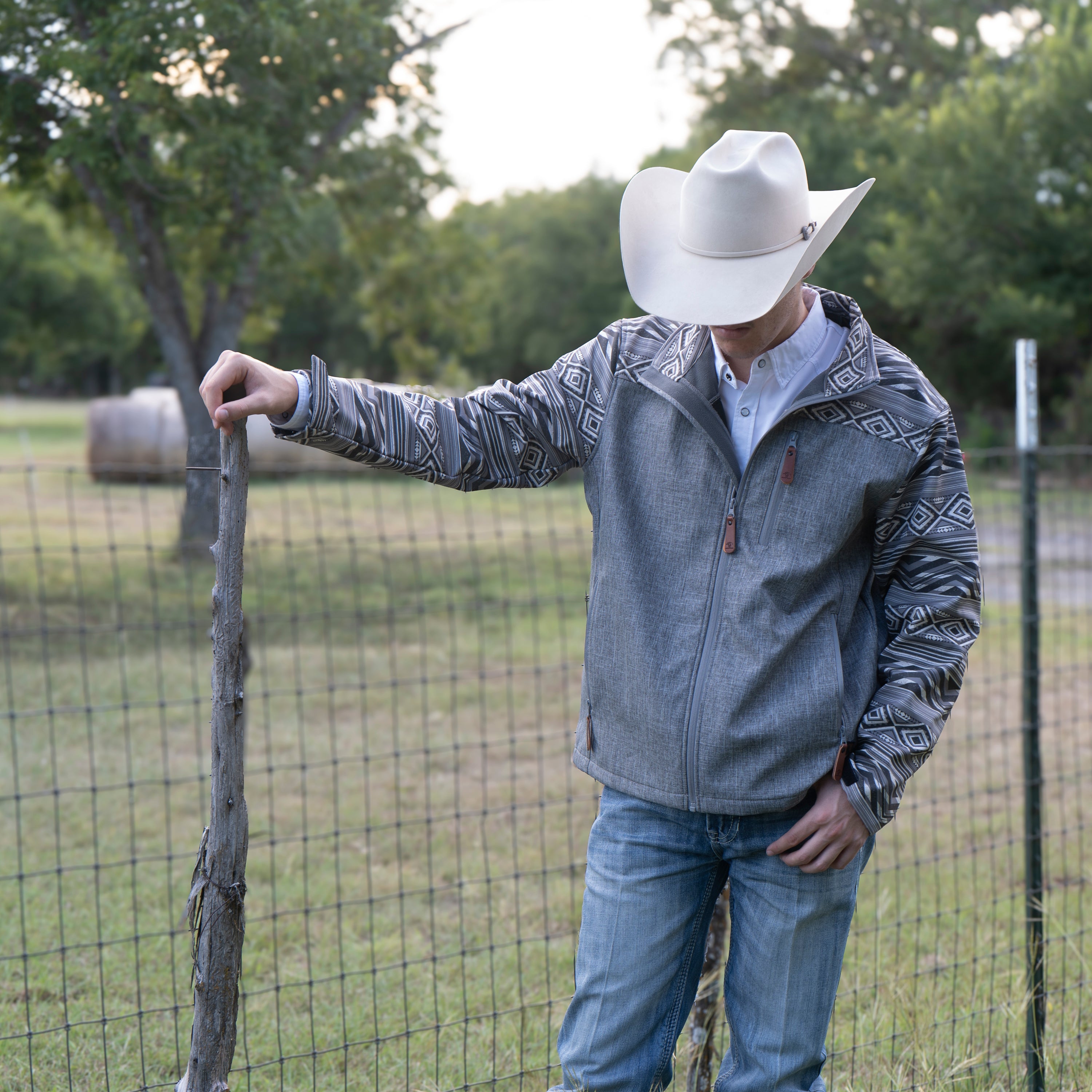 Lazy J Ranch Men's Aztec Print Bonded Jacket - Grey