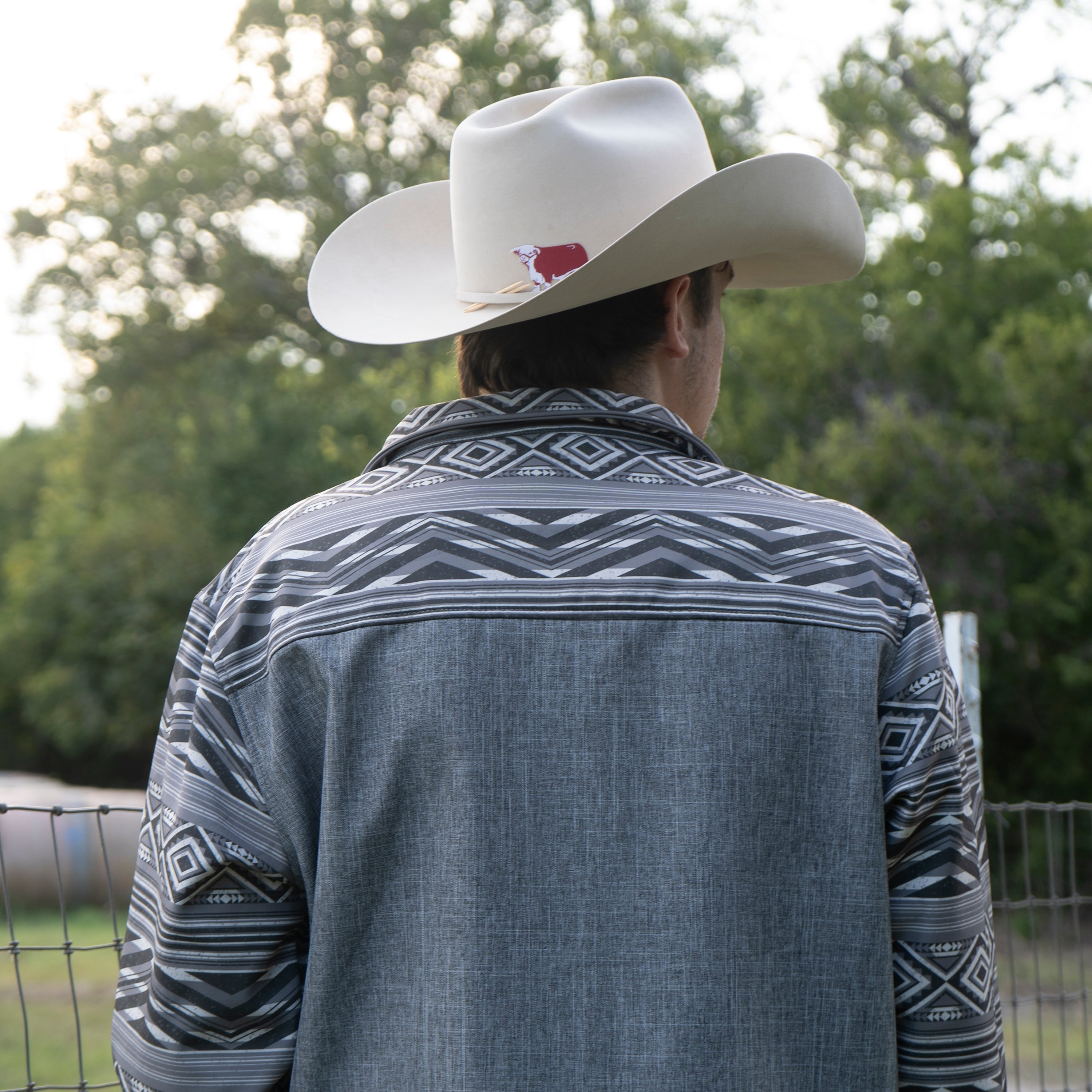 Lazy J Ranch Men's Aztec Print Bonded Jacket - Grey
